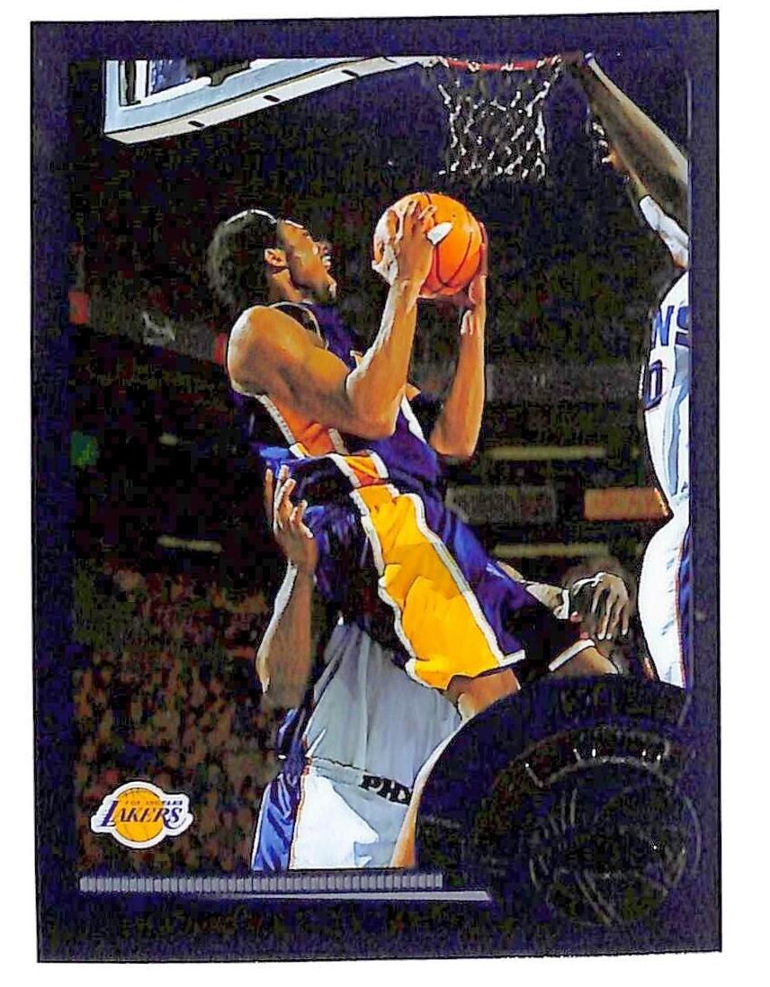 2002 Topps Topps Chrome Refractor #21 Kobe Bryant front