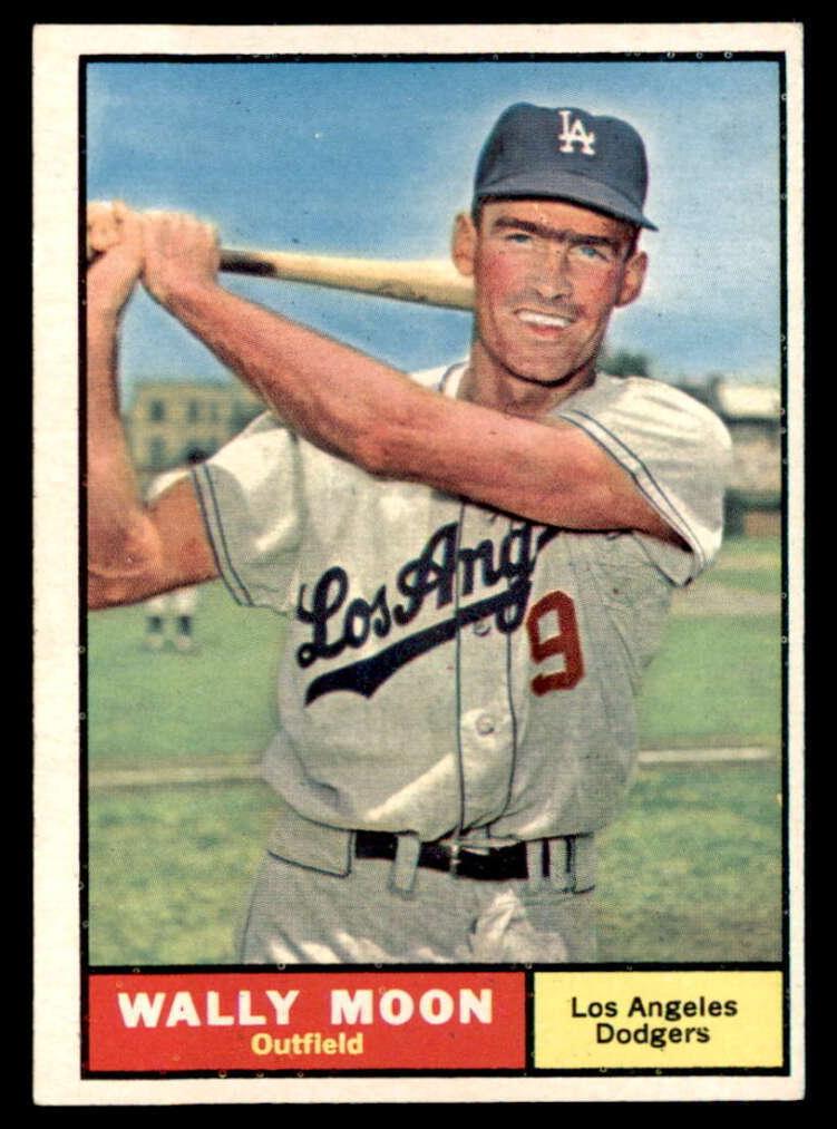 1961 Topps Wally Moon #325 card