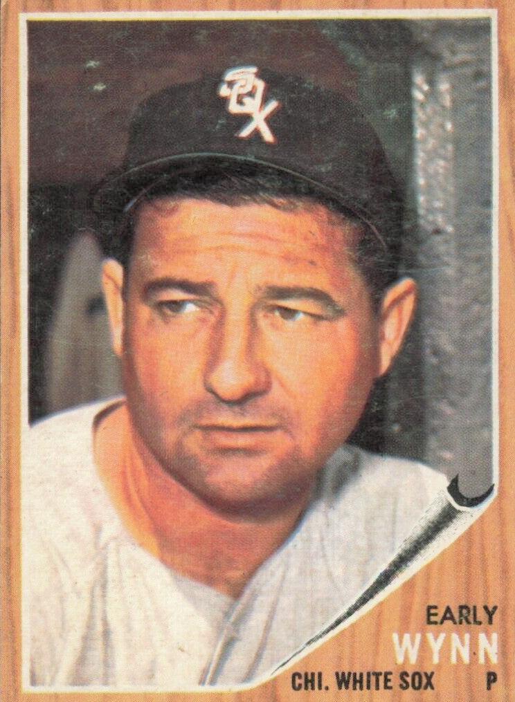 1962 Topps Early Wynn #385 card