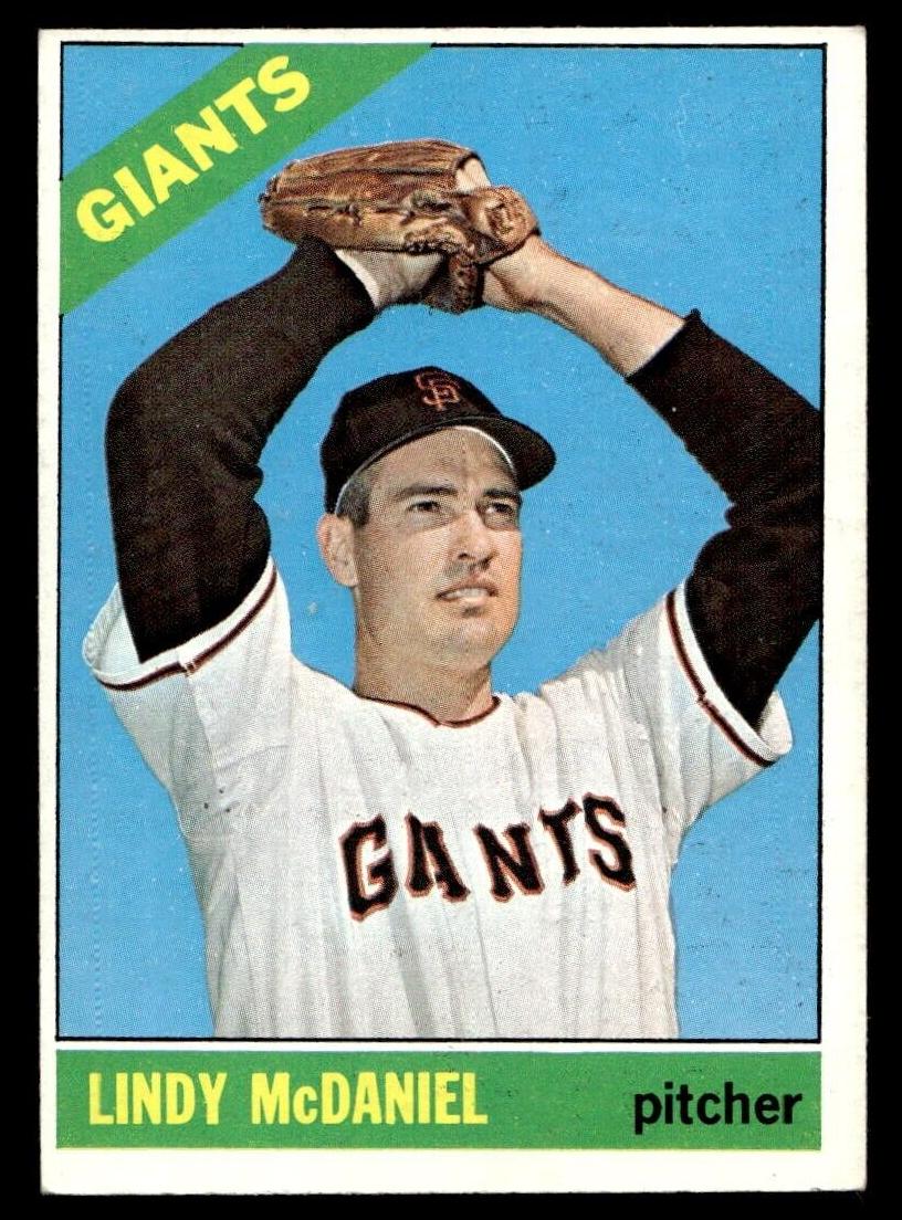 1966 Topps Lindy McDaniel #496 card
