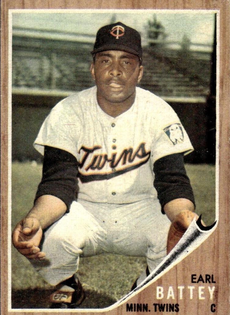 1962 Topps Earl Battey #371 card