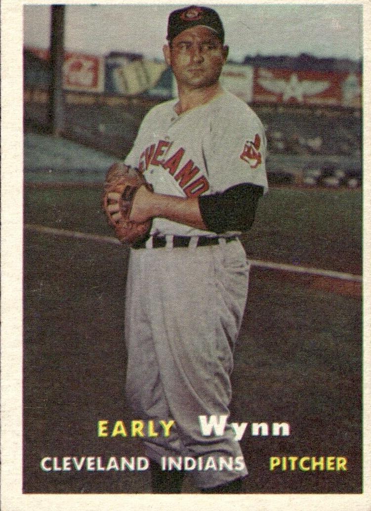 1957 Topps Early Wynn #40 card
