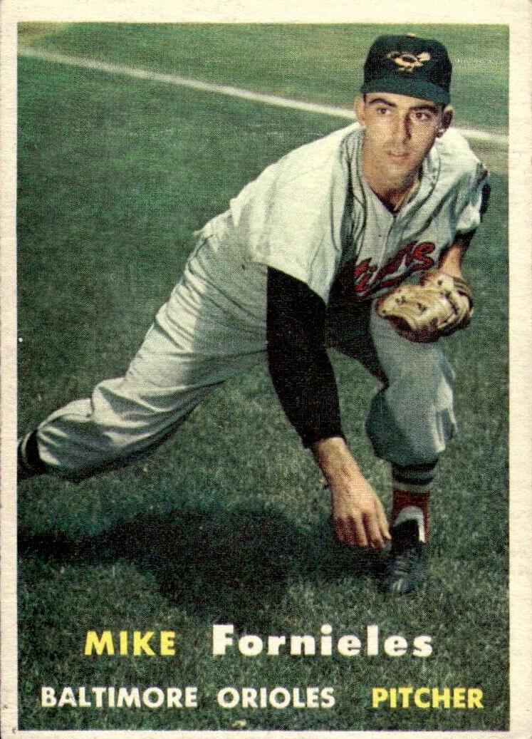 1957 Mike Fornieles #116