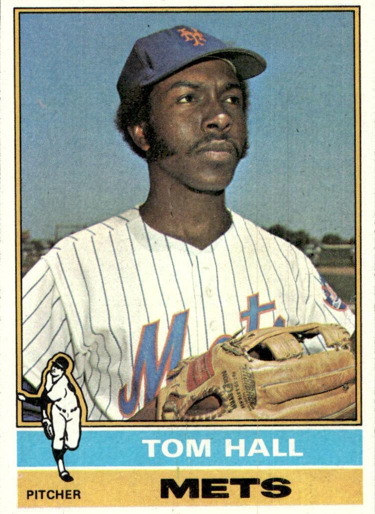 1976 Topps Tom Hall #621 card