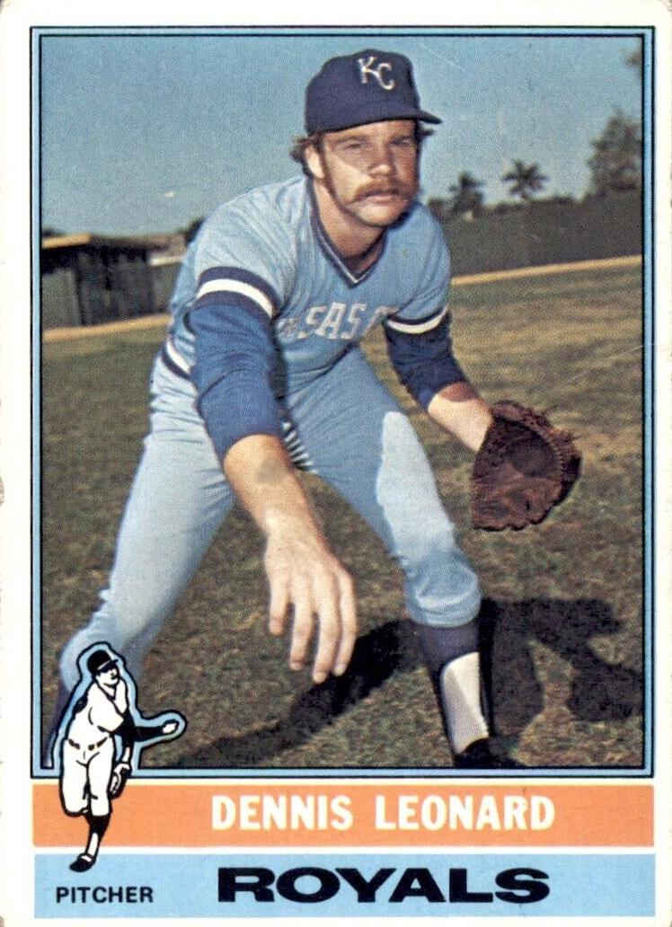 1976 Topps Dennis Leonard #334 card