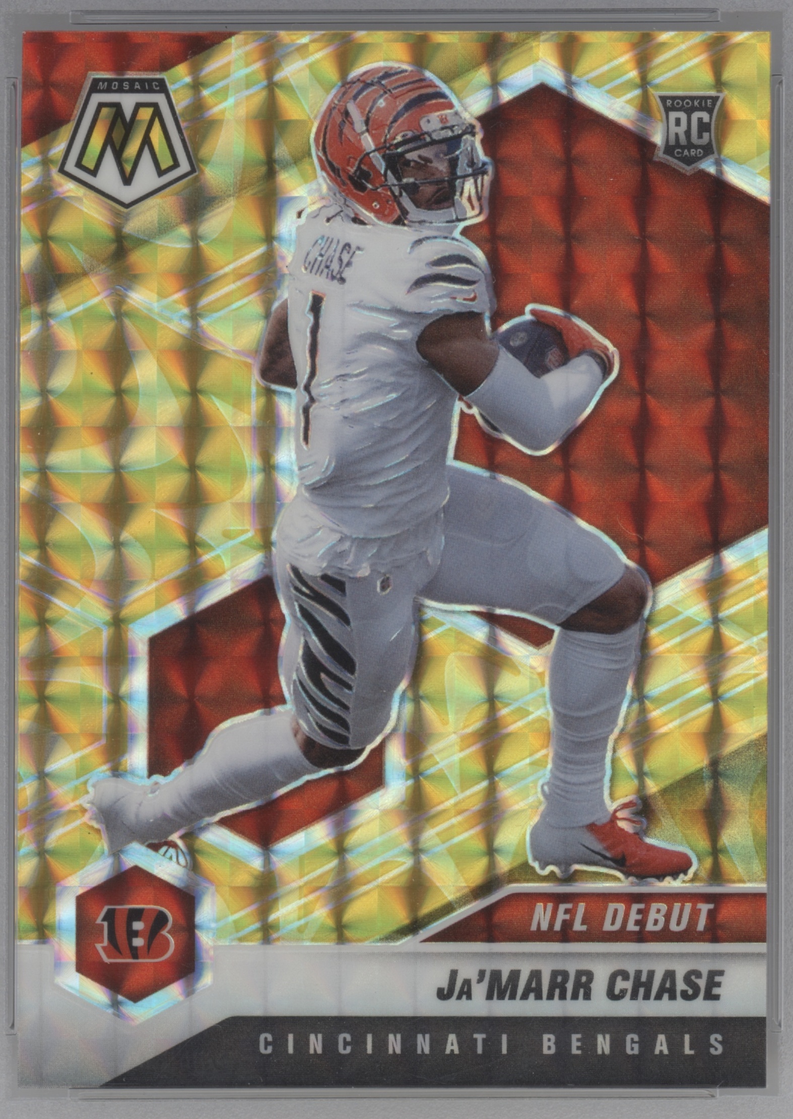 2021 Panini Mosaic REACTIVE YELLOW #247 Ja’MARR CHASE front