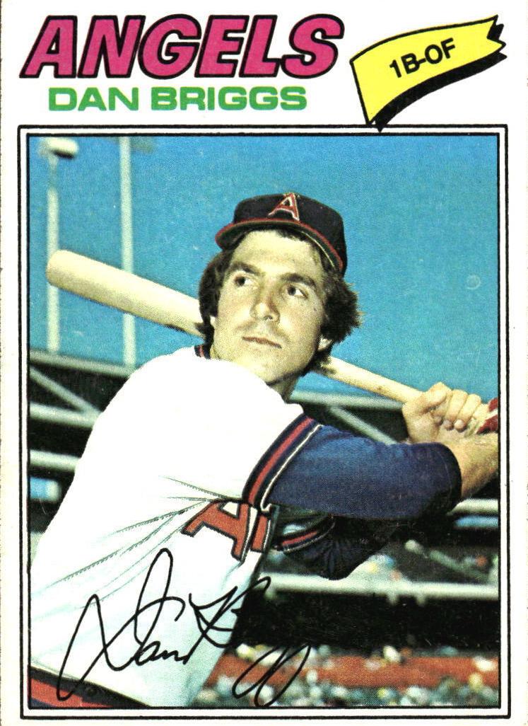1977 Topps Dan Briggs #592 card