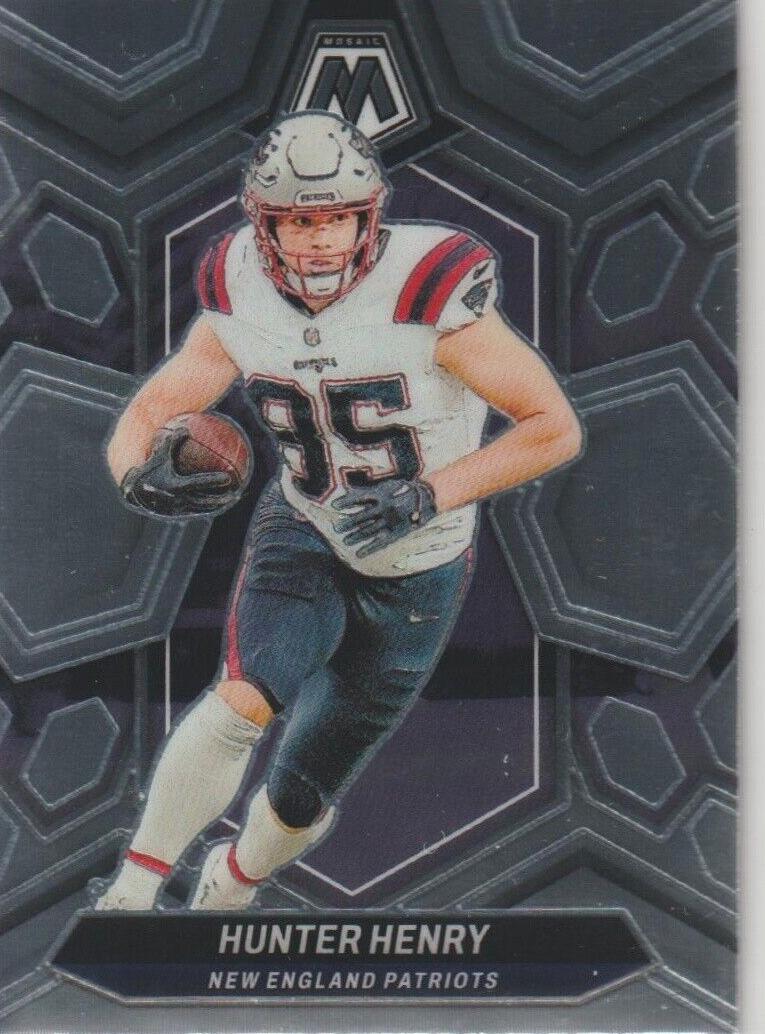 Hunter Henry 2024 Mosaic Football card