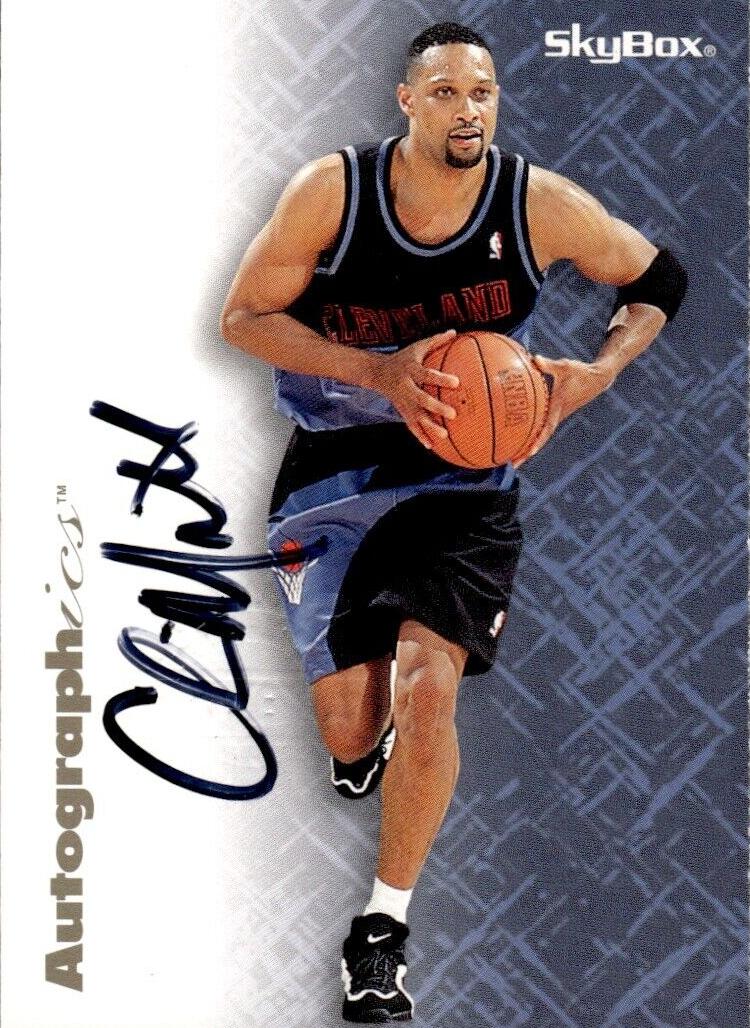 1996 Skybox Premium Chris Mills #51 card