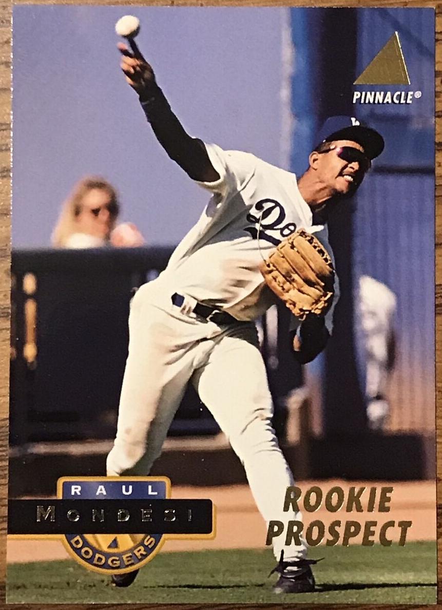 1994 Pinnacle Raul Mondesi #242 card