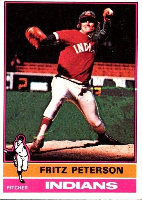 1976 Topps Fritz Peterson #255 card