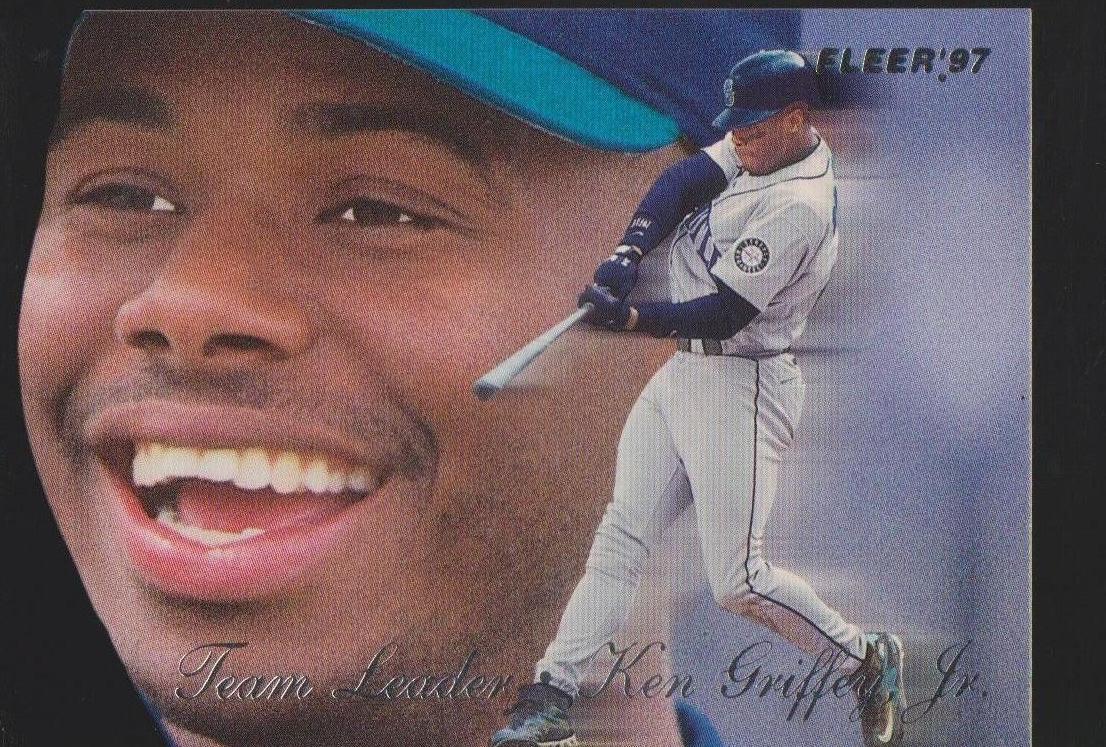 1997 Bowman Chrome Ken Griffey Jr. #12 card