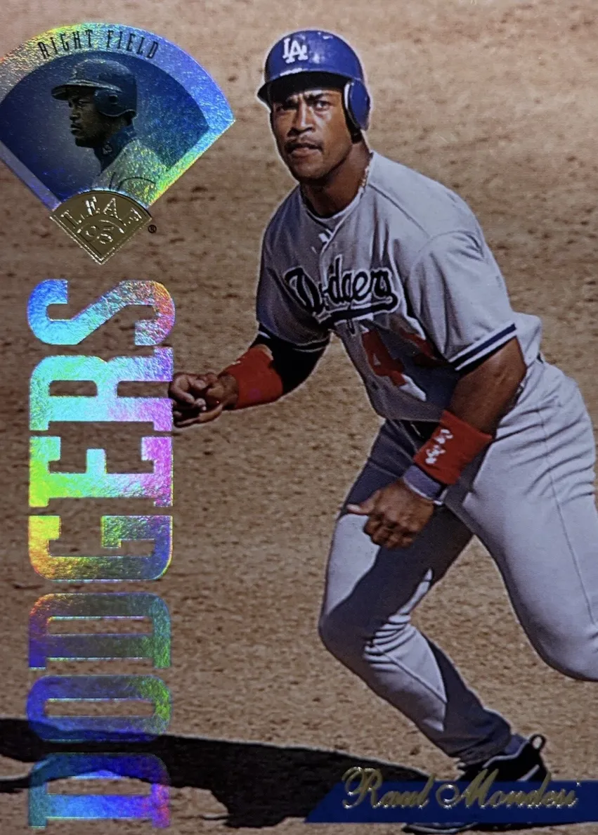 1995 Leaf Raul Mondesi #60 card