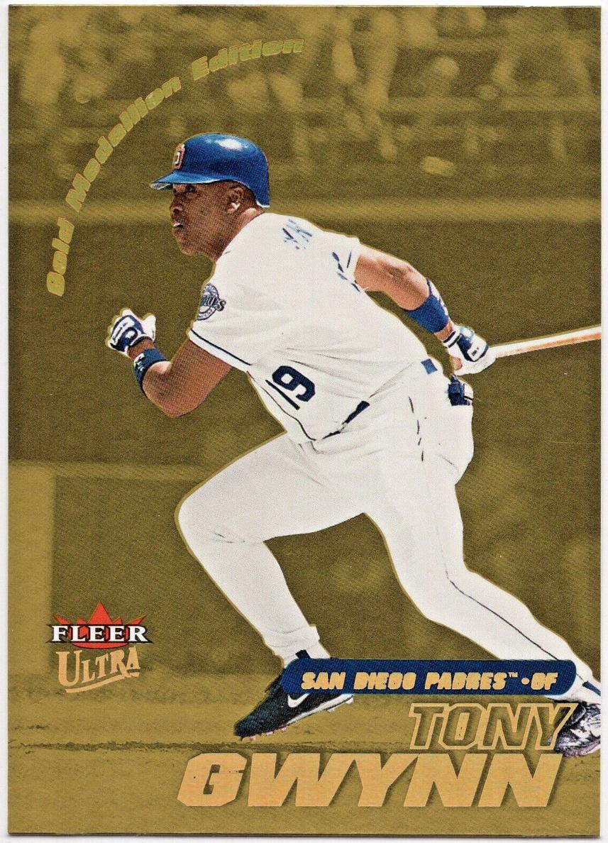 2001 Tony Gwynn [Gold Medallion] #9