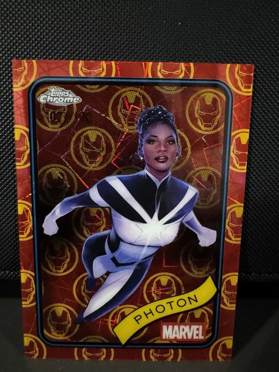 2025 Photon [Clawed Chrome Black Refractor] #24