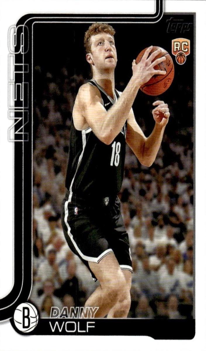 Danny Wolf 2025 Topps Basketball card