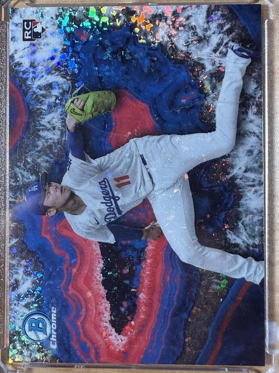 2025 Bowman #bwc-9 Crystallized Roki Sasaki front