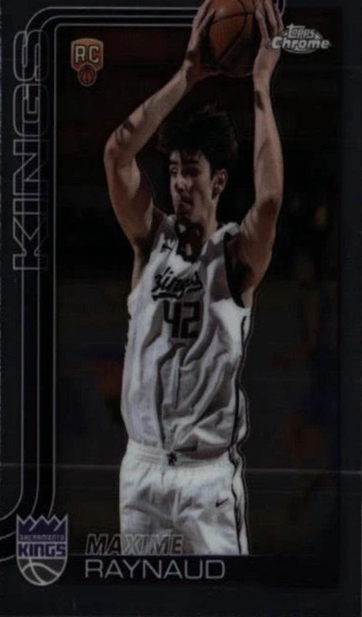 Maxime Raynaud 2025-26 Topps Chrome Basketball card
