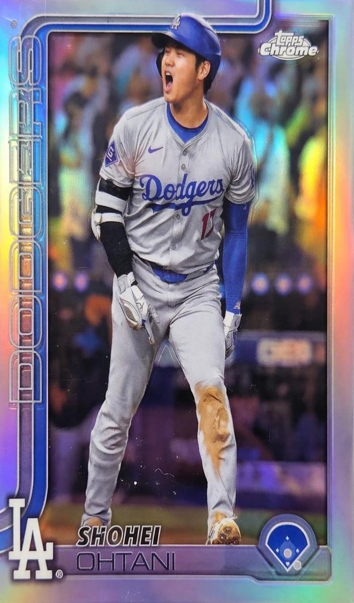 2025 Topps HOLO FOIL #1 Shohei Ohtani front