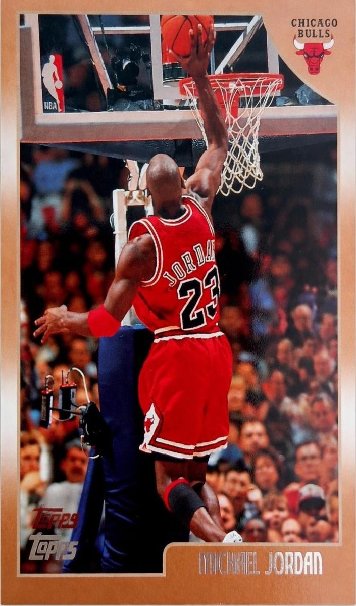 1998 Topps Topps Chrome PREVIEW #77 Michael Jordan front