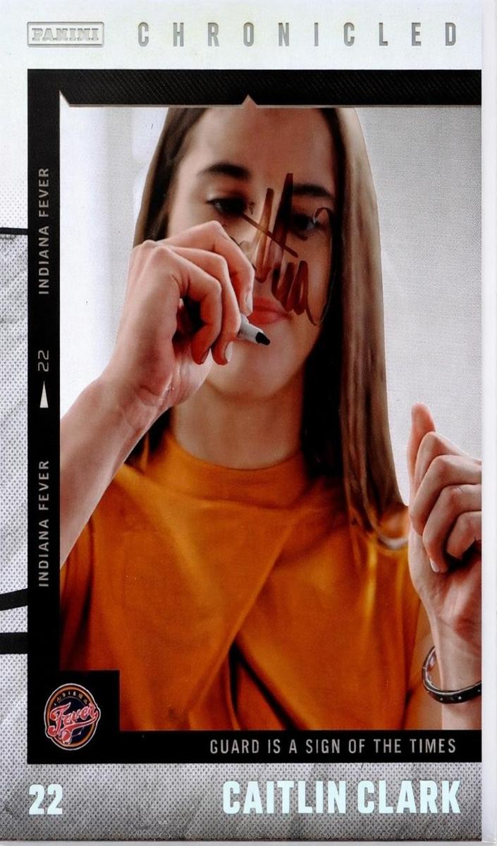2025 Caitlin Clark [Holo] #51