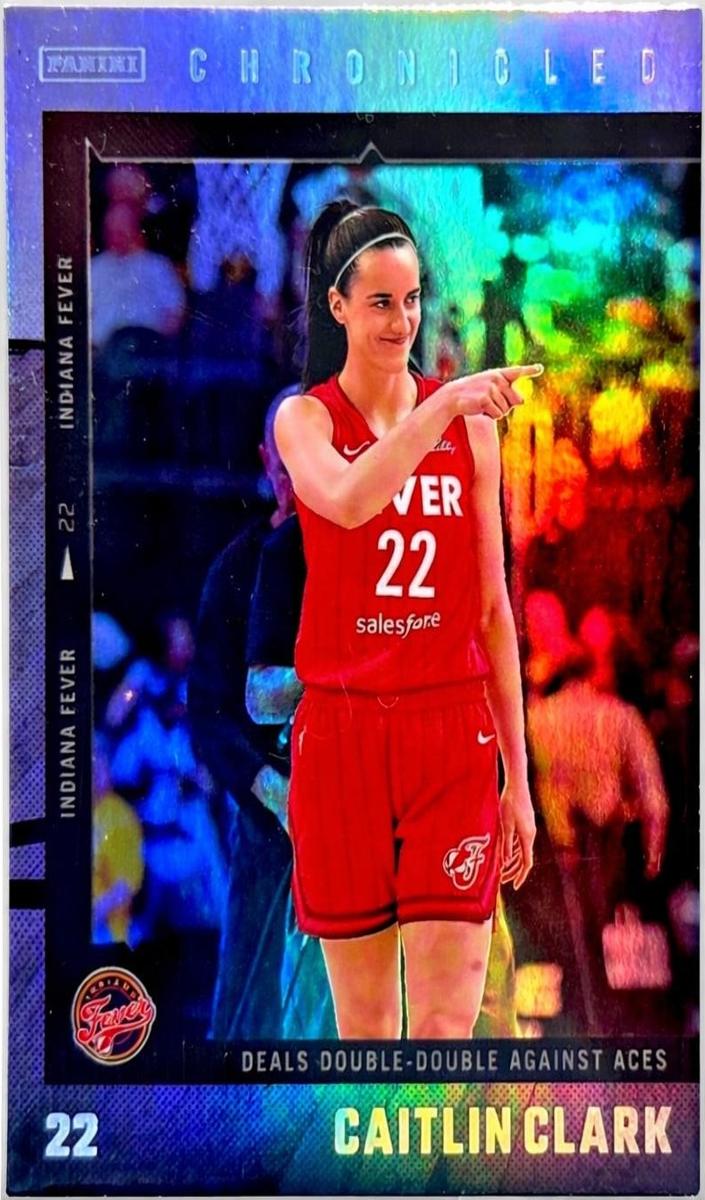 2025 Caitlin Clark [Holo] #33