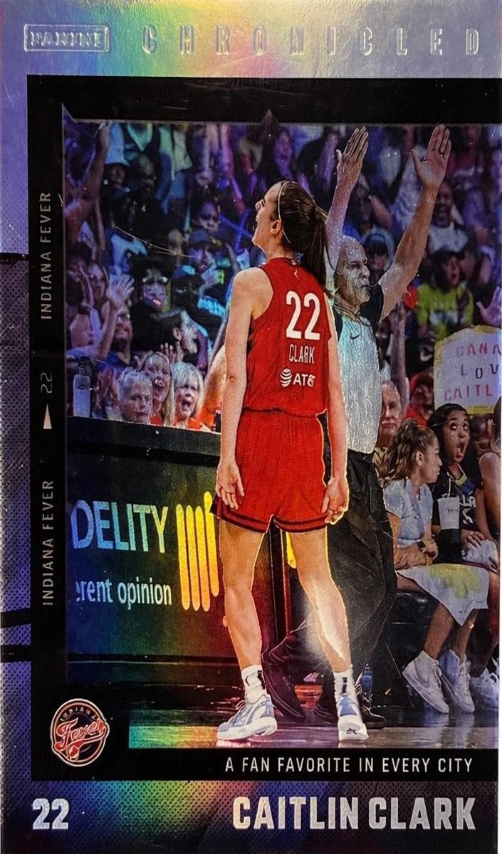 2025 Caitlin Clark [Holo] #25