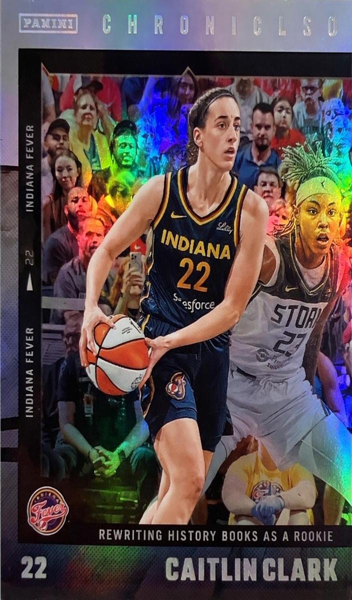 2025 Caitlin Clark [Holo] #8