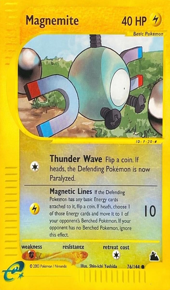 2003 Pokemon Skyridge Reverse Holo Magnemite front