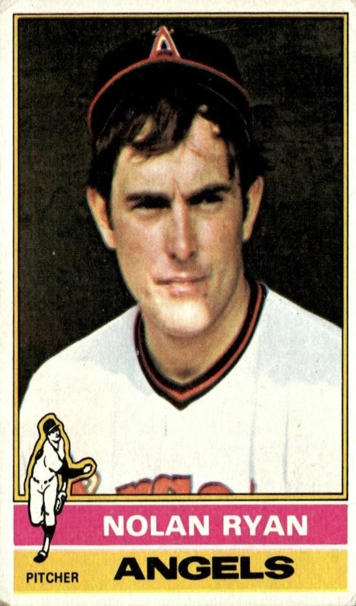 1976 Topps #330 Nolan Ryan front