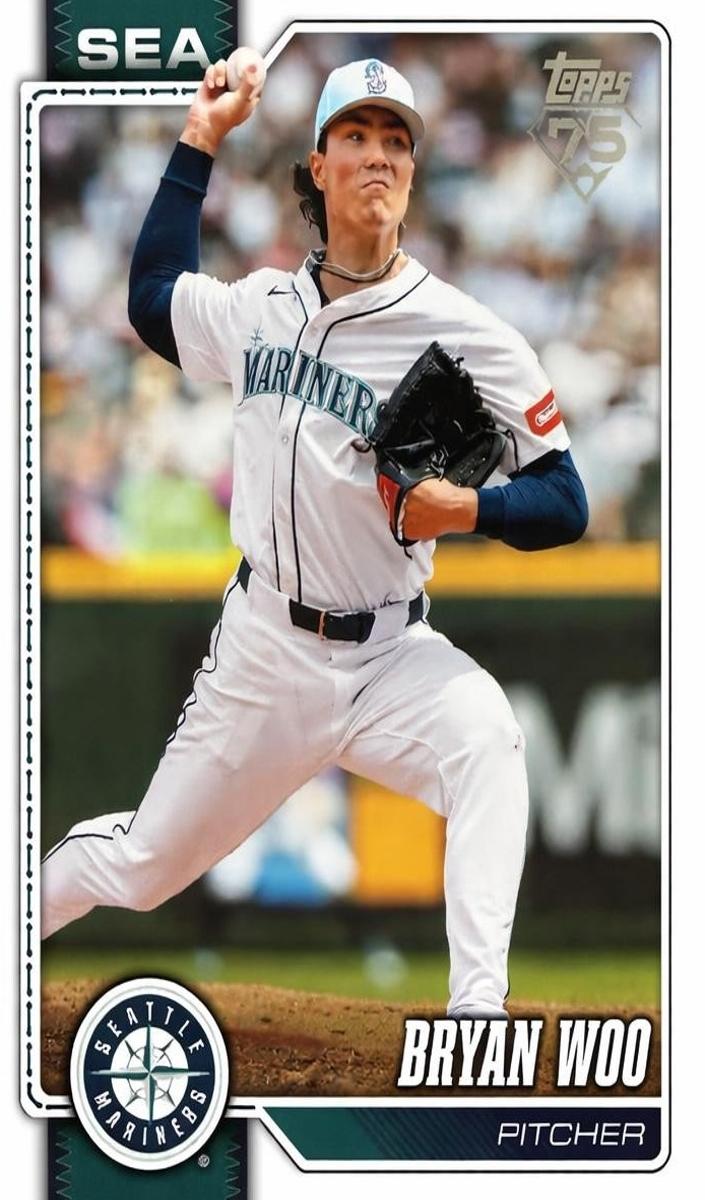 Bryan Woo 2026 Topps Baseball card