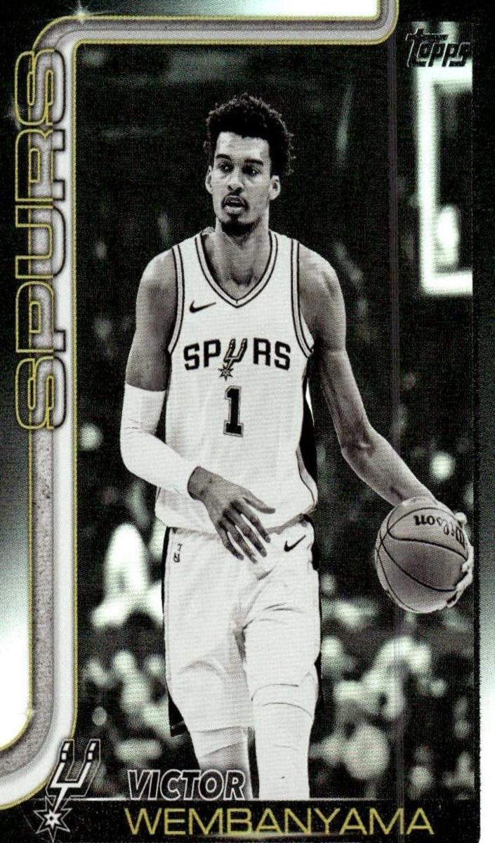 2025 Topps BLACKOUT #195 Victor Wembanyama front