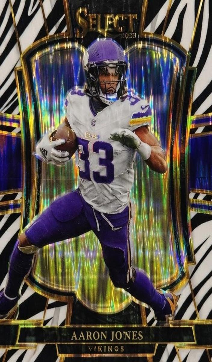 Aaron Jones 2025 Select Football card