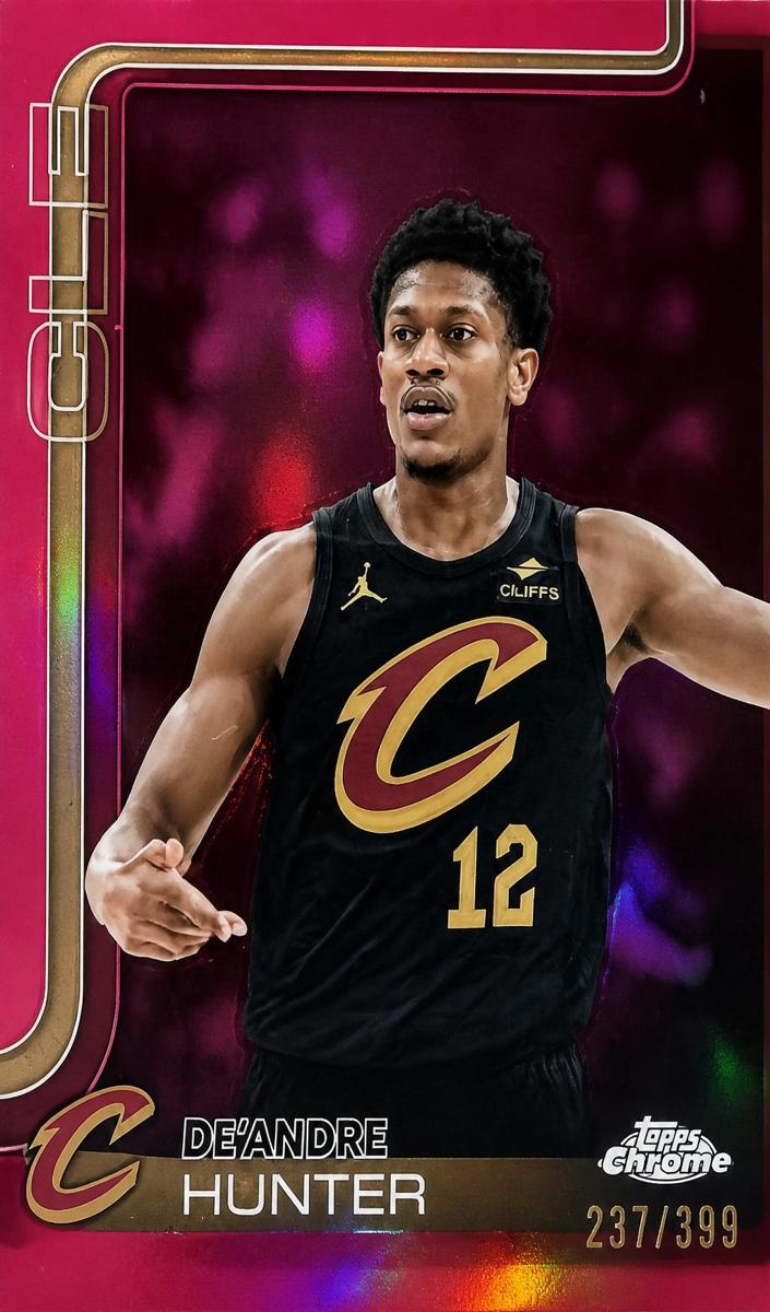 De'Andre Hunter 2025-26 Topps Chrome Basketball card