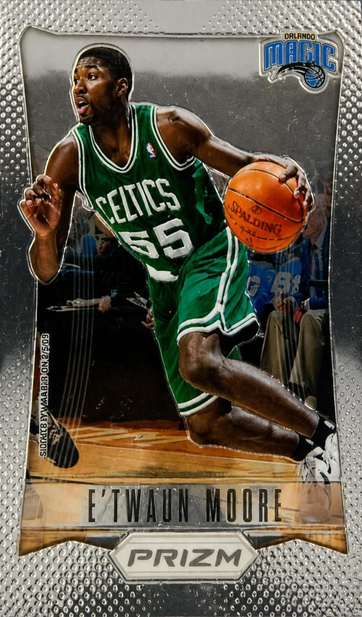 2012 Panini Prizm E'Twaun Moore #252 card