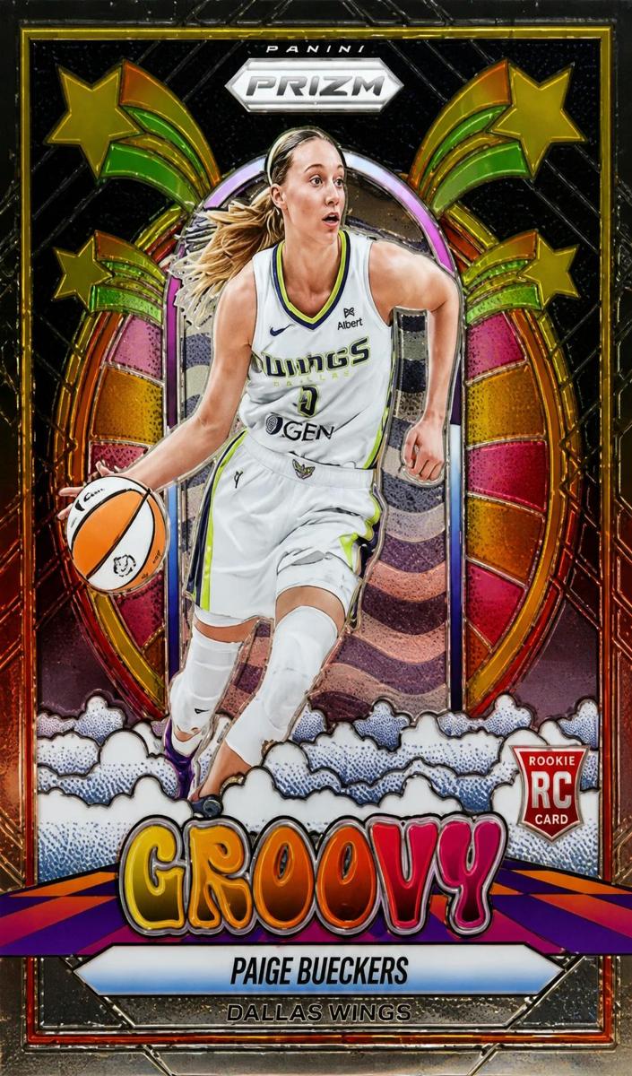 2025 Panini Prizm WNBA Groovy Paige Bueckers #12 card