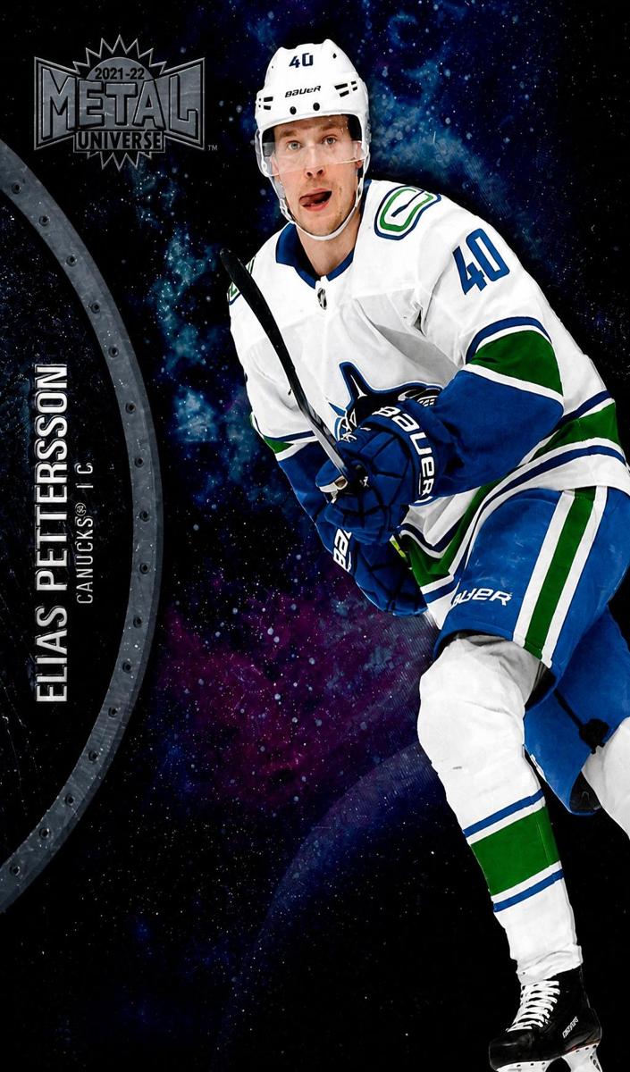 2021 Skybox Metal Universe Elias Pettersson [Purple Spectrum] #77 card