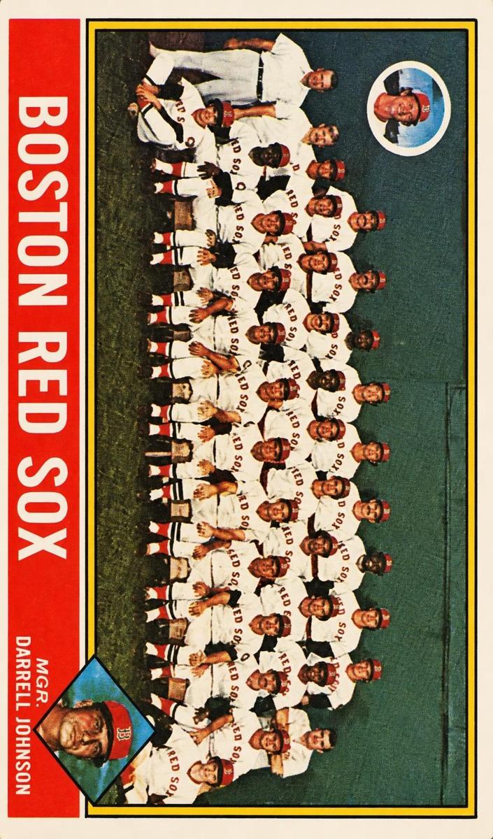 1976 Topps Red Sox Team #118 card
