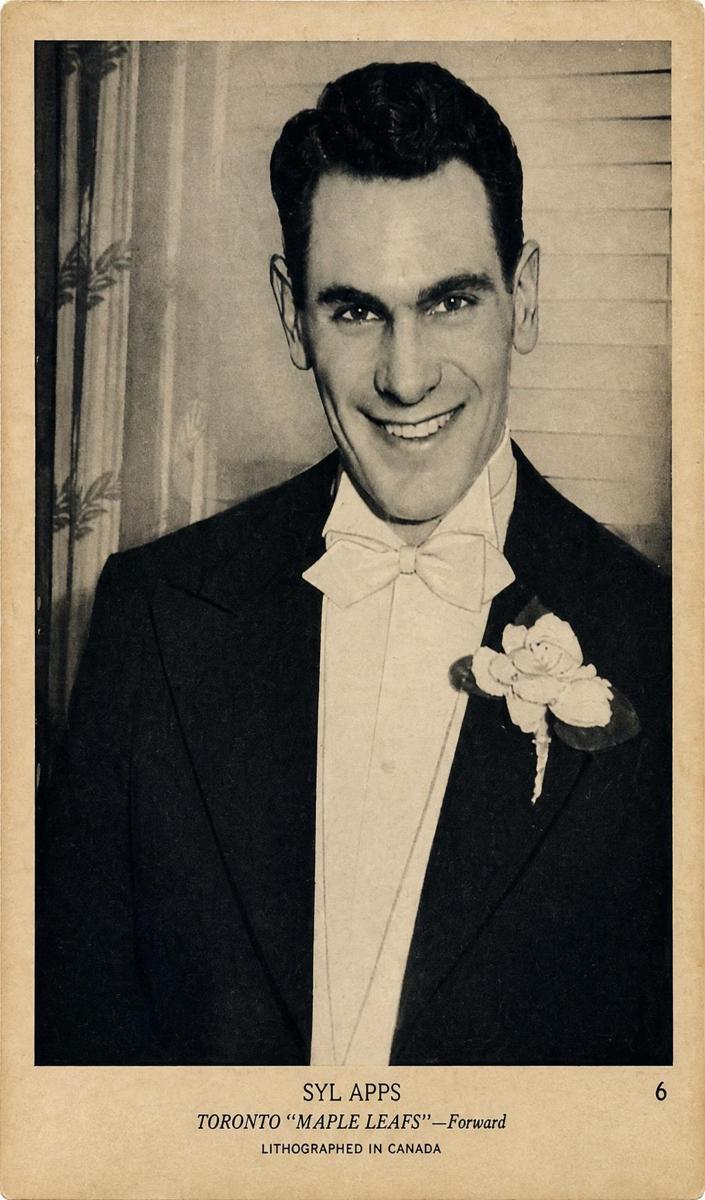 1939 O-Pee-Chee V301-1 Syl Apps #6 card