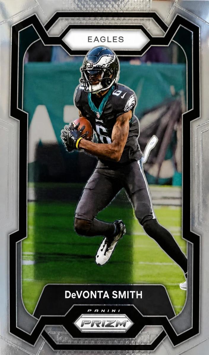 DeVonta Smith 2023 Prizm Football card