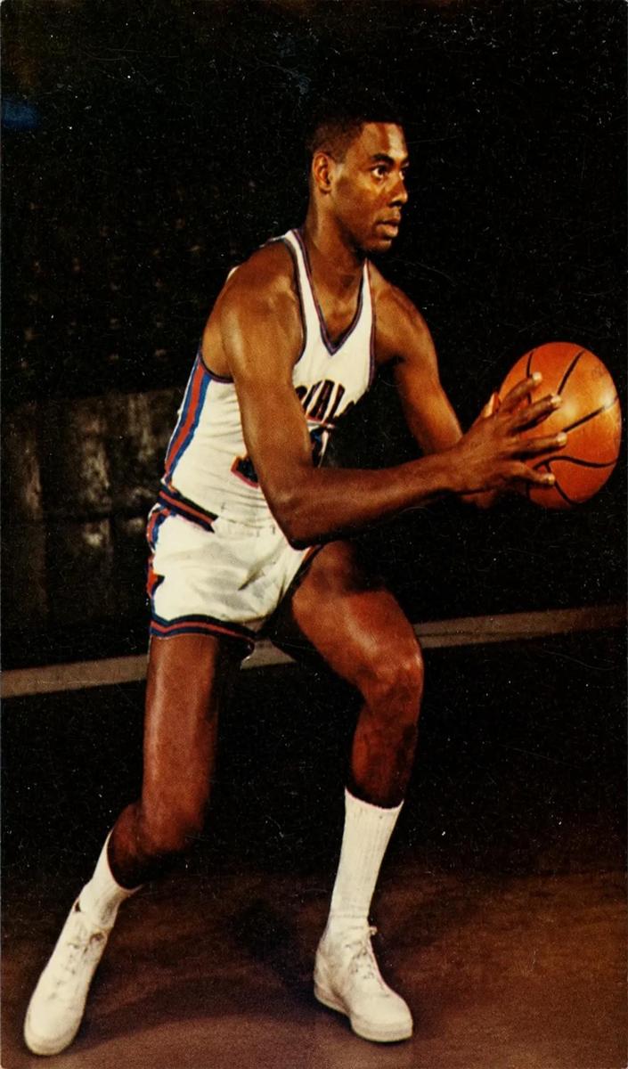 1964 Oscar Robertson [Facing Side] #NNO