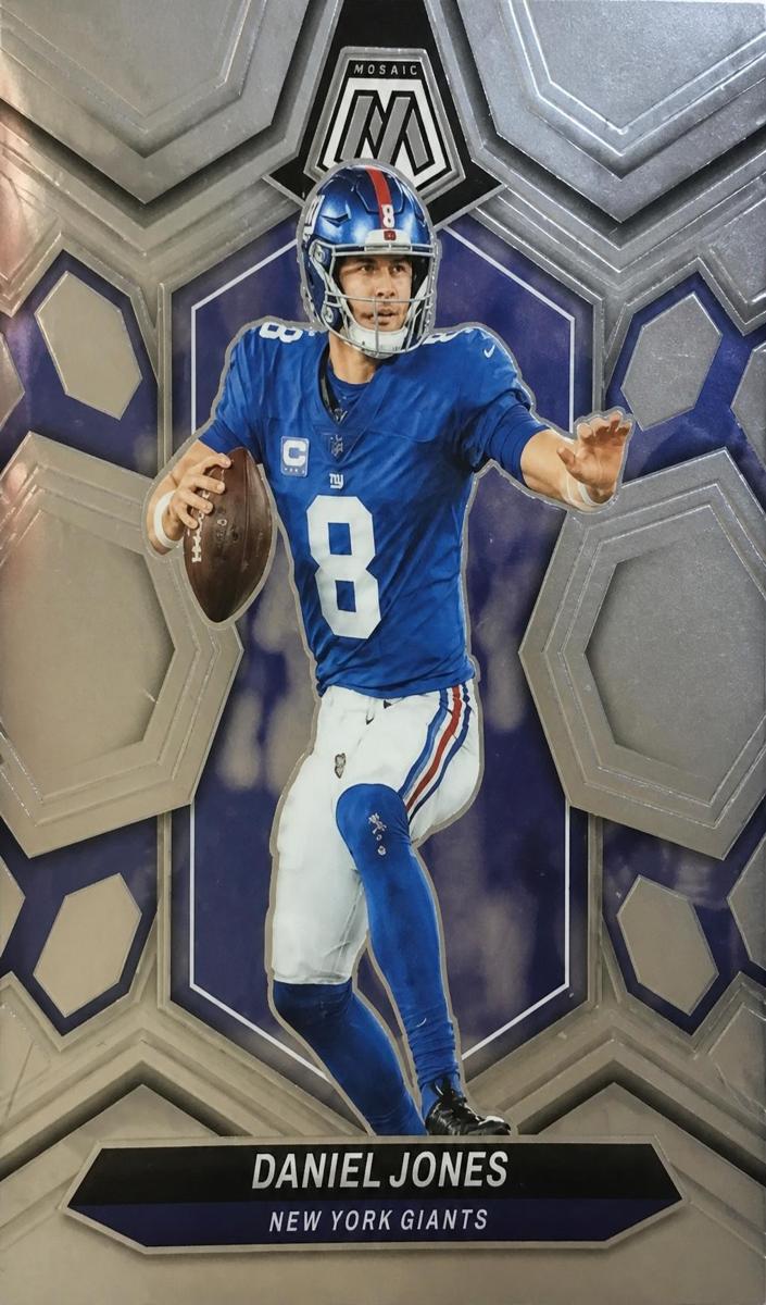 Daniel Jones 2024 Mosaic Football card