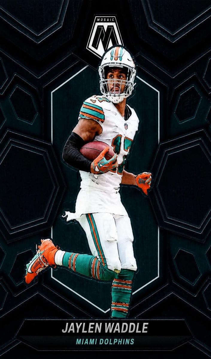 Jaylen Waddle 2024 Mosaic Football card