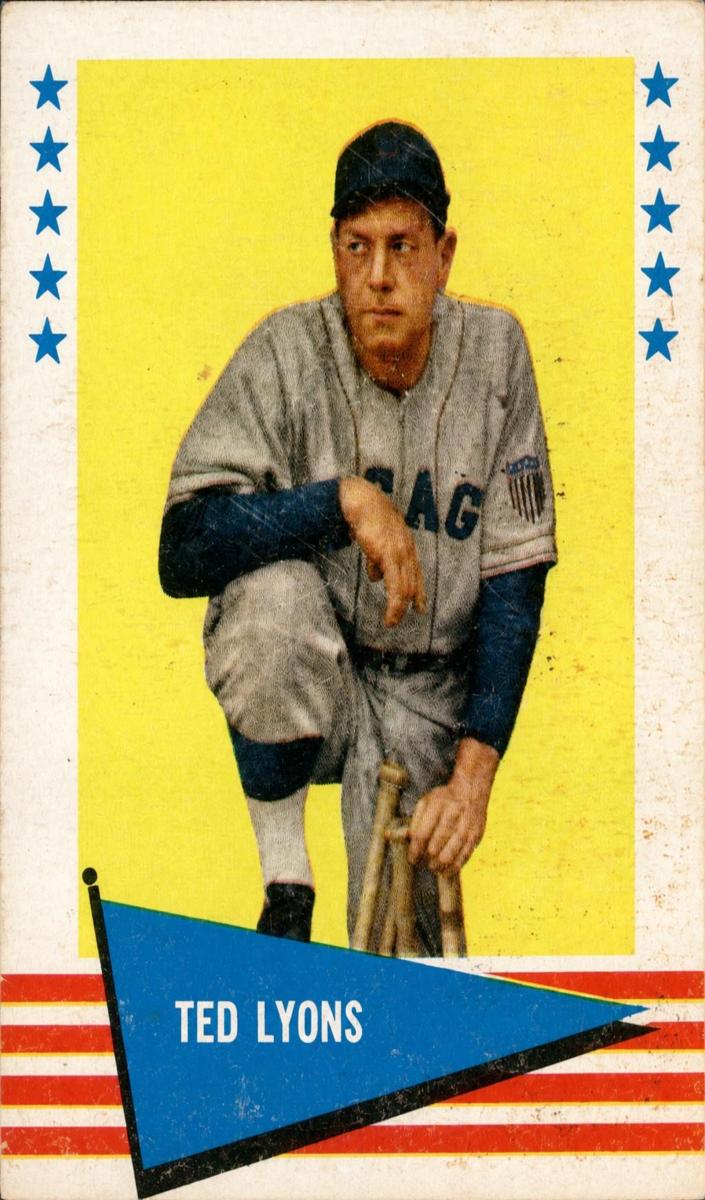 1961 Ted Lyons #122