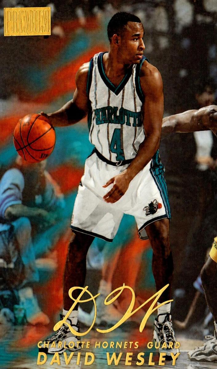 1998 Skybox Premium David Wesley #38 card