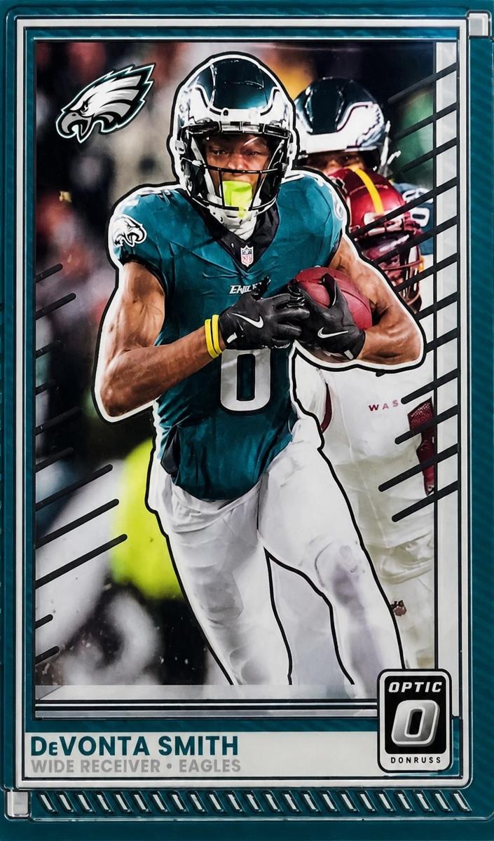 DeVonta Smith 2025 Donruss Optic Football card