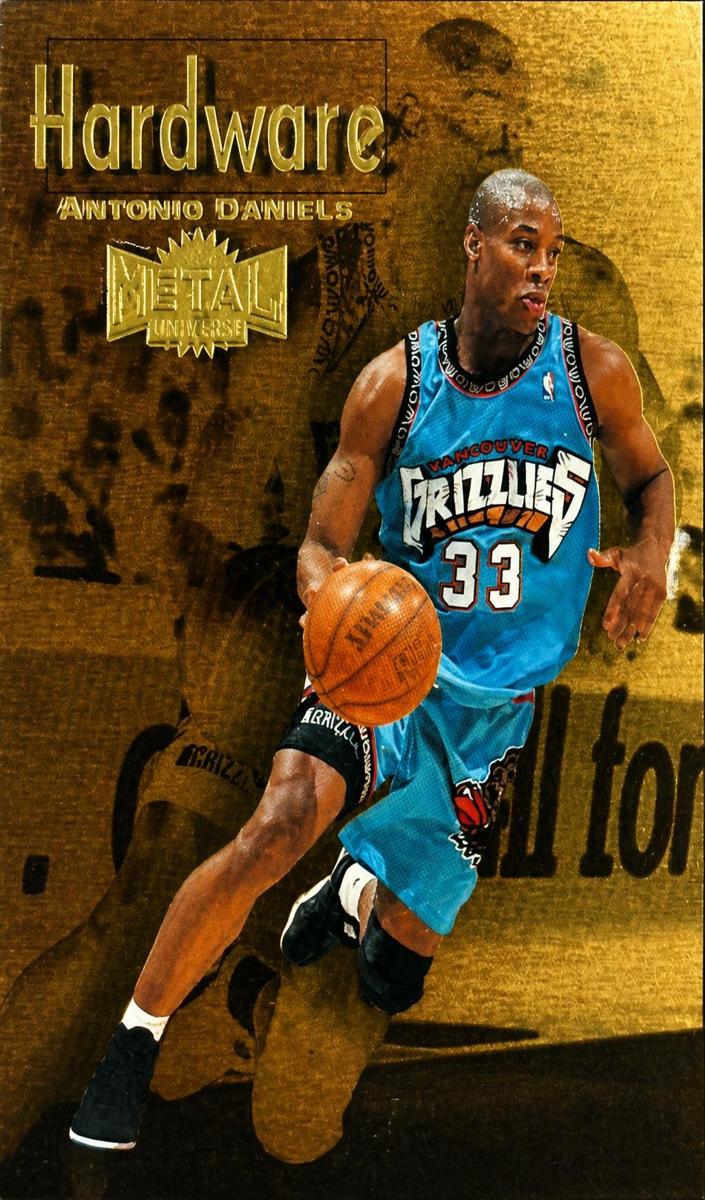 1997 Metal Universe Championship Antonio Daniels #13 card