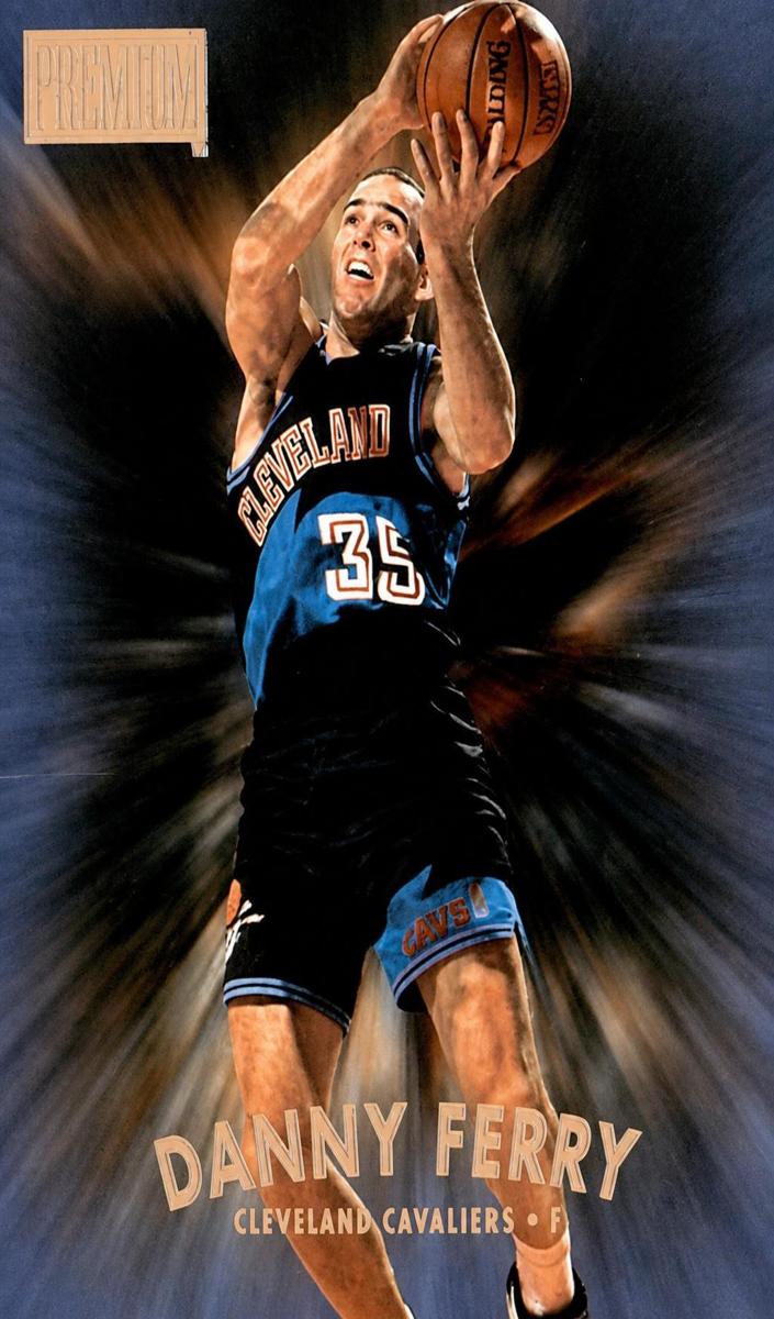 1997 Skybox Premium Danny Ferry #10 card