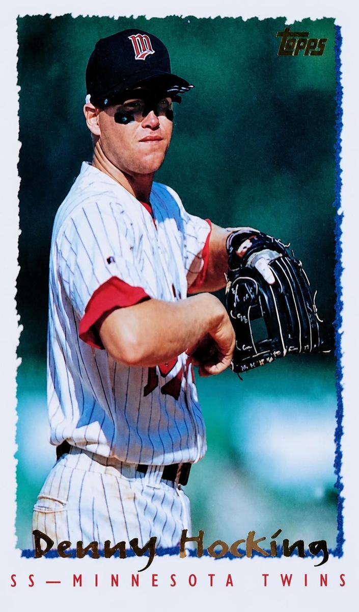 1995 Topps Denny Hocking #122 card