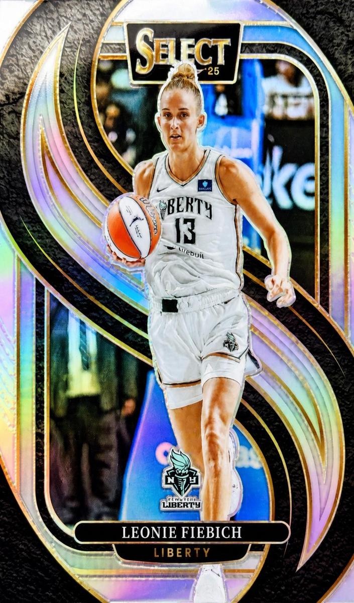 Leonie Fiebich card